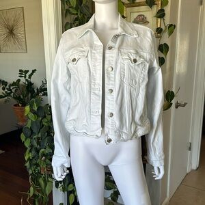 Gap Jeans Jacket Size XL in Very Light Blue